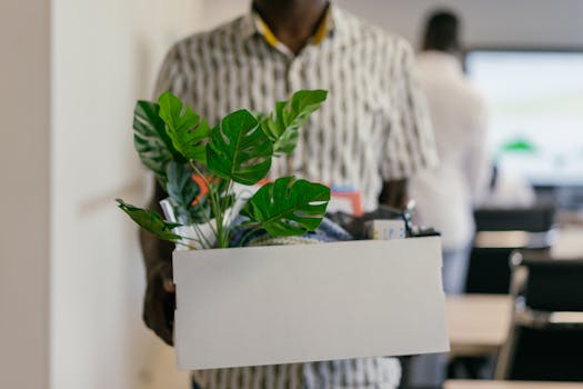 Navigating the Talent Labyrinth: When to Engage a Marketing Recruitment Agency