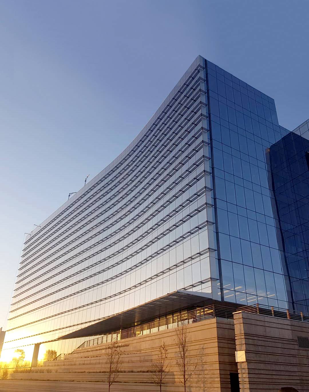 The Necessity of Incorporating Architectural Glass in Construction Works