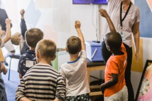 Benefits of Enrolling in a Science Tuition Centre Near You
