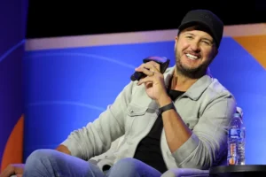 Luke Bryan Recalls Endearing Encounter With His ‘First Country Music Celebrity’